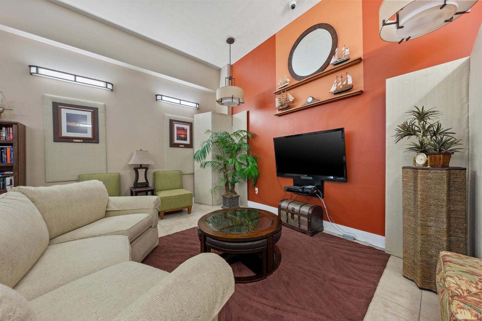 Apartment Treasure Island 1607 *